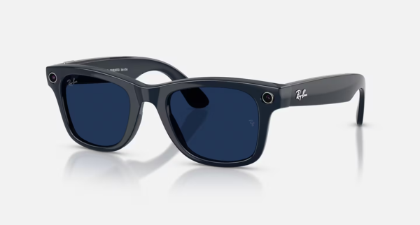 Ray-Ban Meta Wayfarer (Gen 2) γυαλιά AI σε γυαλιστερό κοσμικό μπλε με φακούς Transitions® σε απόχρωση ζαφειριού